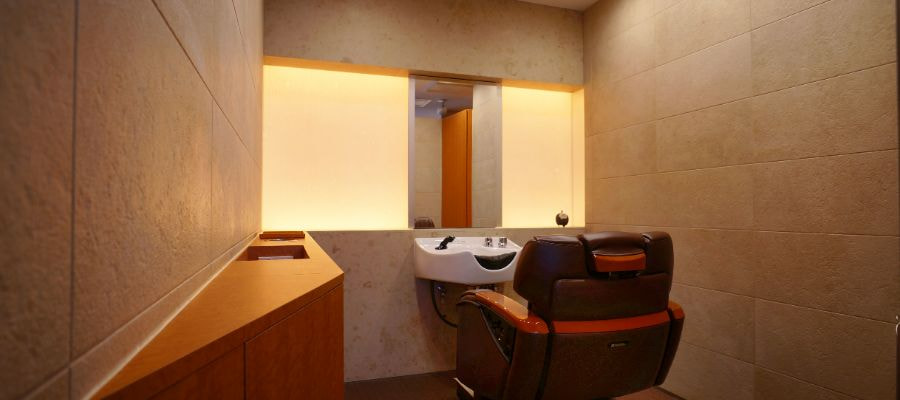東京目黒にあるハイエンド理容室の求人採用「新感覚理容室LINK」